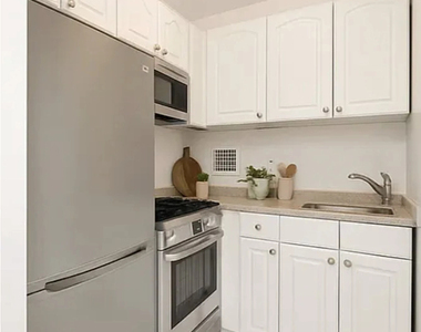 East 36th - Photo Thumbnail 1
