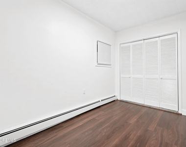 198 New Brunswick Avenue - Photo Thumbnail 11