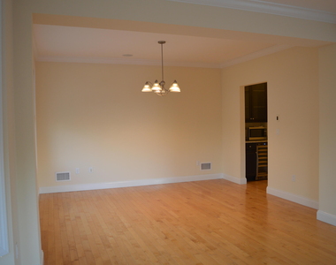 606 Park Avenue - Photo Thumbnail 12