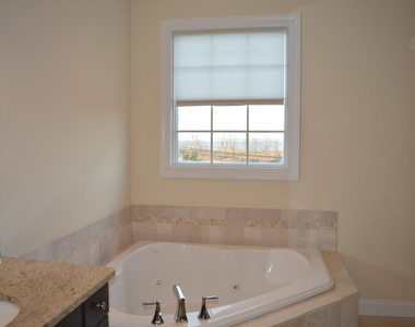 606 Park Avenue - Photo Thumbnail 45