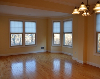 606 Park Avenue - Photo Thumbnail 54