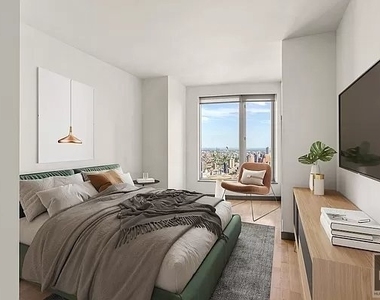 Spruce Street - Photo Thumbnail 1