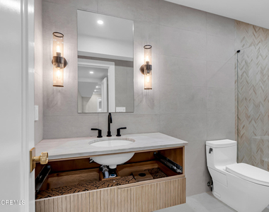 19 Clarence Avenue - Photo Thumbnail 25