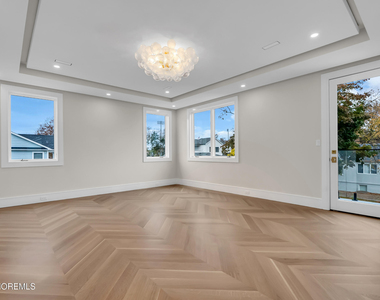 19 Clarence Avenue - Photo Thumbnail 17