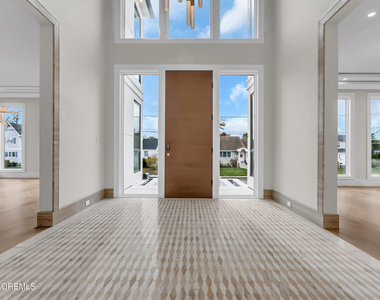 19 Clarence Avenue - Photo Thumbnail 1