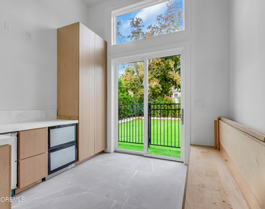 19 Clarence Avenue - Photo Thumbnail 13
