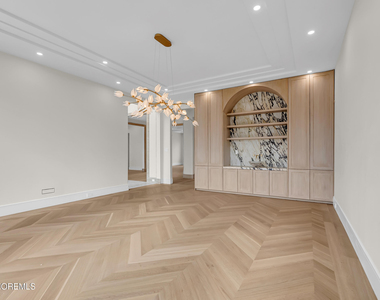 19 Clarence Avenue - Photo Thumbnail 5