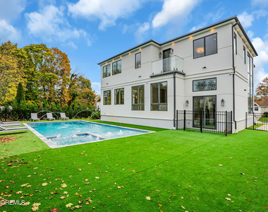 19 Clarence Avenue - Photo Thumbnail 28