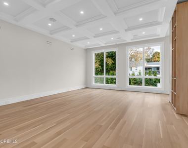 19 Clarence Avenue - Photo Thumbnail 10