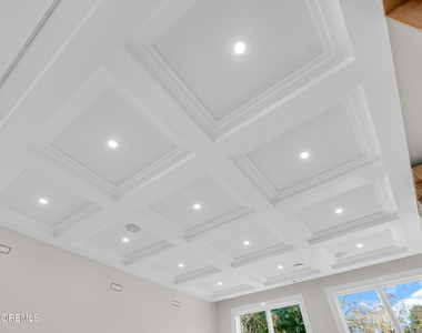 19 Clarence Avenue - Photo Thumbnail 11