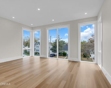 19 Clarence Avenue - Photo Thumbnail 22