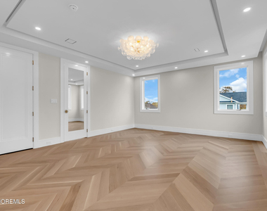 19 Clarence Avenue - Photo Thumbnail 18