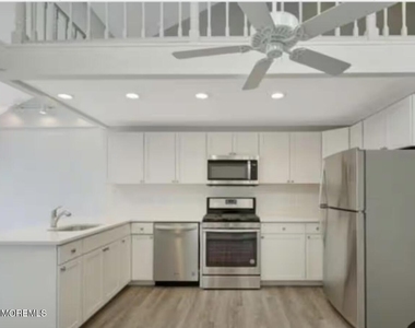 170 1st Avenue - Photo Thumbnail 1