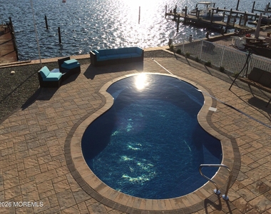 34 Harborside Drive E - Photo Thumbnail 2