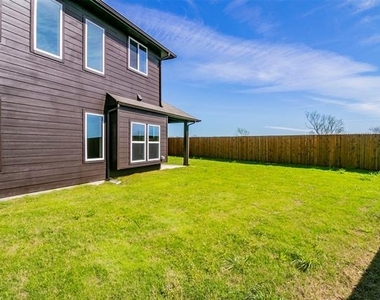 901 King Street - Photo Thumbnail 14