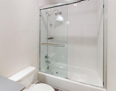 16164 Doe Lake Drive - Photo Thumbnail 15