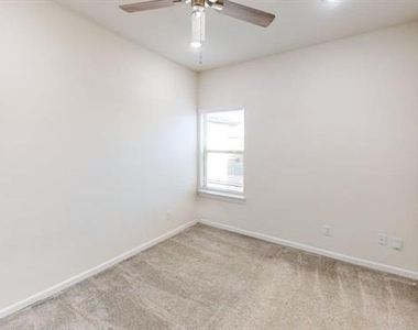 16164 Doe Lake Drive - Photo Thumbnail 11