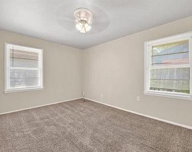 2539 Hillsboro Avenue - Photo Thumbnail 22