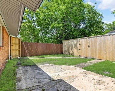 2539 Hillsboro Avenue - Photo Thumbnail 25