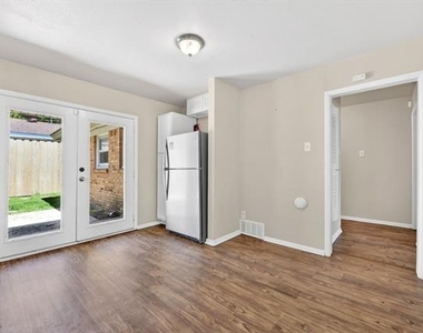 2539 Hillsboro Avenue - Photo Thumbnail 15