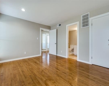 4130 Newton Avenue - Photo Thumbnail 16