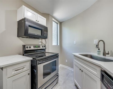 4130 Newton Avenue - Photo Thumbnail 10