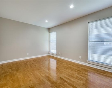 4130 Newton Avenue - Photo Thumbnail 13