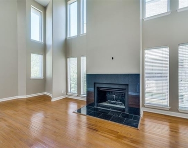 4130 Newton Avenue - Photo Thumbnail 9