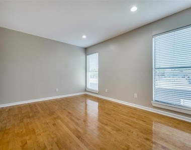 4130 Newton Avenue - Photo Thumbnail 14