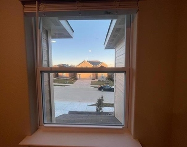 312 Lone Wolf Trail - Photo Thumbnail 24