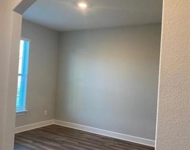 312 Lone Wolf Trail - Photo Thumbnail 18