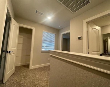 312 Lone Wolf Trail - Photo Thumbnail 22