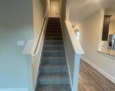 312 Lone Wolf Trail - Photo Thumbnail 10