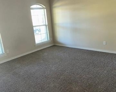 5813 Rancho Lane - Photo Thumbnail 5