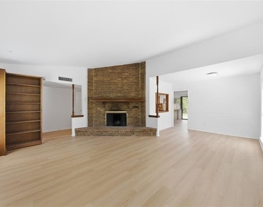3053 Villa Sur Trail - Photo Thumbnail 7