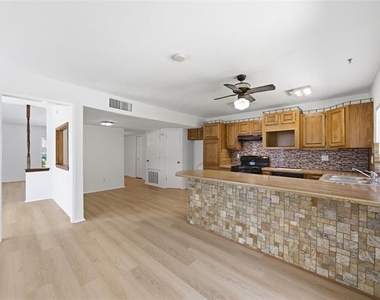 3053 Villa Sur Trail - Photo Thumbnail 9
