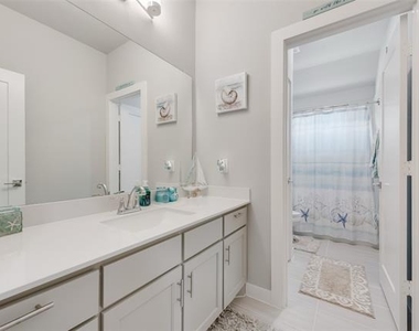 211 Coyote Creek Drive - Photo Thumbnail 27