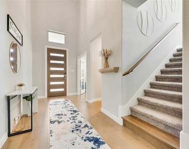 211 Coyote Creek Drive - Photo Thumbnail 1