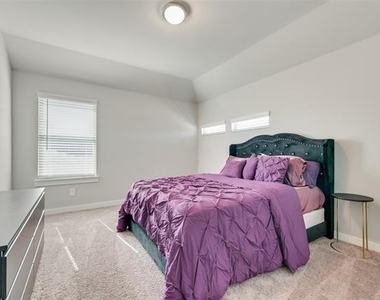 211 Coyote Creek Drive - Photo Thumbnail 26