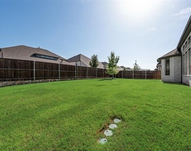 211 Coyote Creek Drive - Photo Thumbnail 31