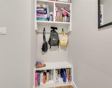 211 Coyote Creek Drive - Photo Thumbnail 16