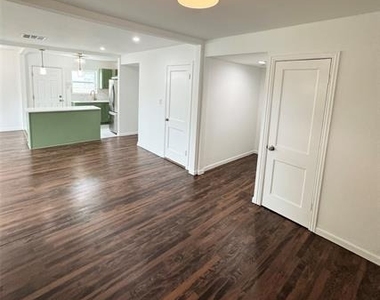 6442 Latta Street - Photo Thumbnail 4