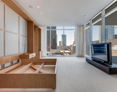 1747 Leonard Street - Photo Thumbnail 6