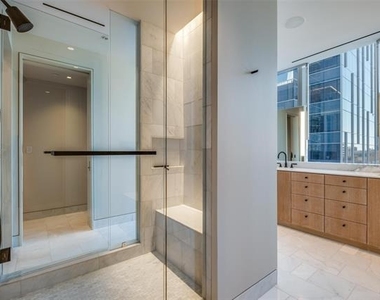 1747 Leonard Street - Photo Thumbnail 3