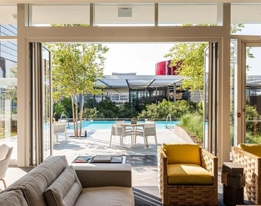 1747 Leonard Street - Photo Thumbnail 21