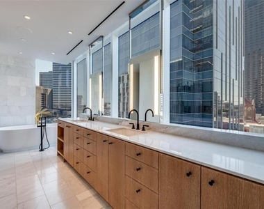 1747 Leonard Street - Photo Thumbnail 2