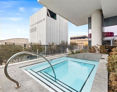 1747 Leonard Street - Photo Thumbnail 24