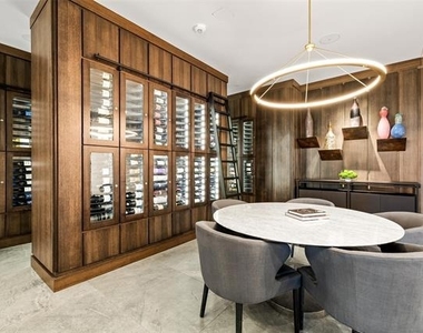 1747 Leonard Street - Photo Thumbnail 26