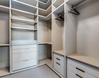 1747 Leonard Street - Photo Thumbnail 4
