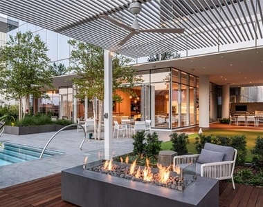 1747 Leonard Street - Photo Thumbnail 22